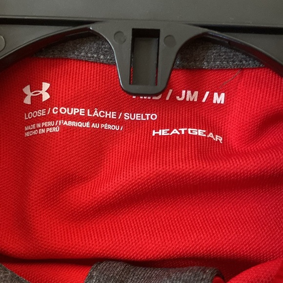 Under armour size medium red golf shirt - Picture 3 of 4